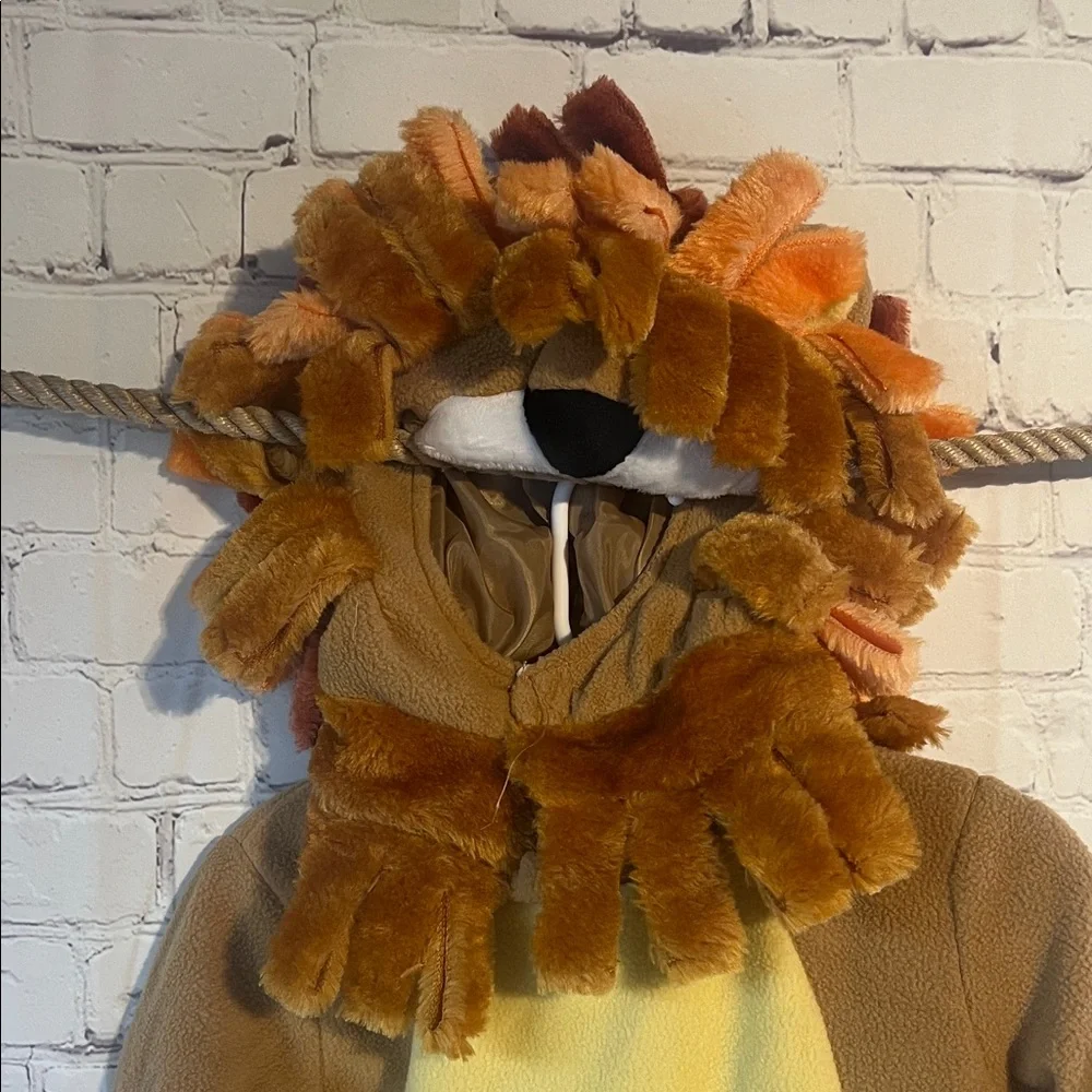 12-18 Months Kids Lion Costume- detachable hood. Booties. Exc condition